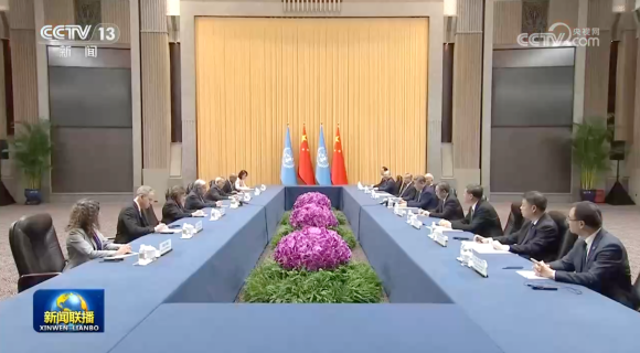 习近平会见联合国秘书长