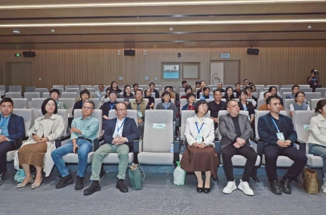 福建省图书馆学会2025年学术年会圕联盟工作委员会分会场会议圆满举行
