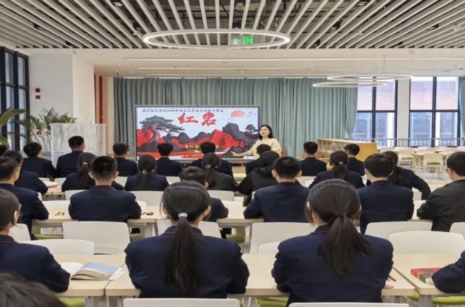 以文赋能丨首届读书节系列报道四：书香养正 红岩铸魂