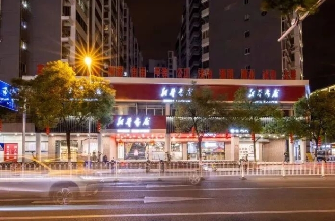 《全民阅读促进条例》今日起正式施行：晋江市新华书店勇担使命，推动全民阅读高质量发展