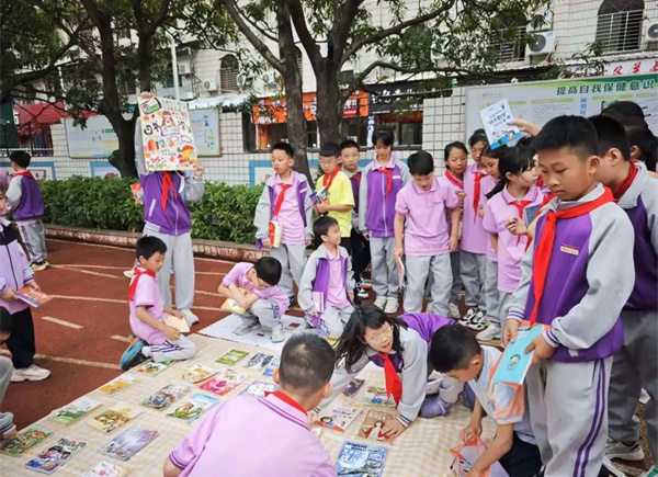 书香浸润童年 漂流共悦书香丨龙林中心小学校园读书节系列活动之“好书交换”图书漂流