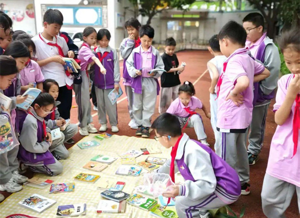 书香浸润童心 经典舞动校园丨龙林中心小学校园读书节系列活动之《弟子规》手势舞诵读比赛