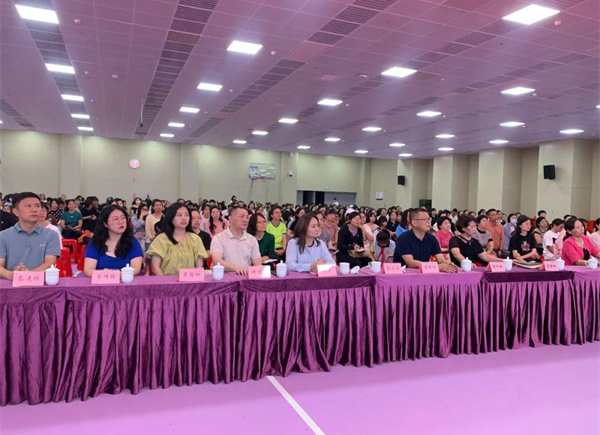 书香致远润心田 家校携手向未来丨晋江市第二实验小学“温情相伴，书香满家”活动侧记