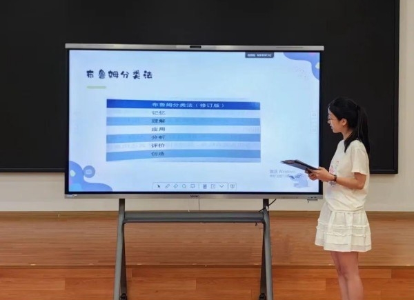 【书香沁心脾，共读促成长】晋江市高铁实验幼儿园教师读书分享活动